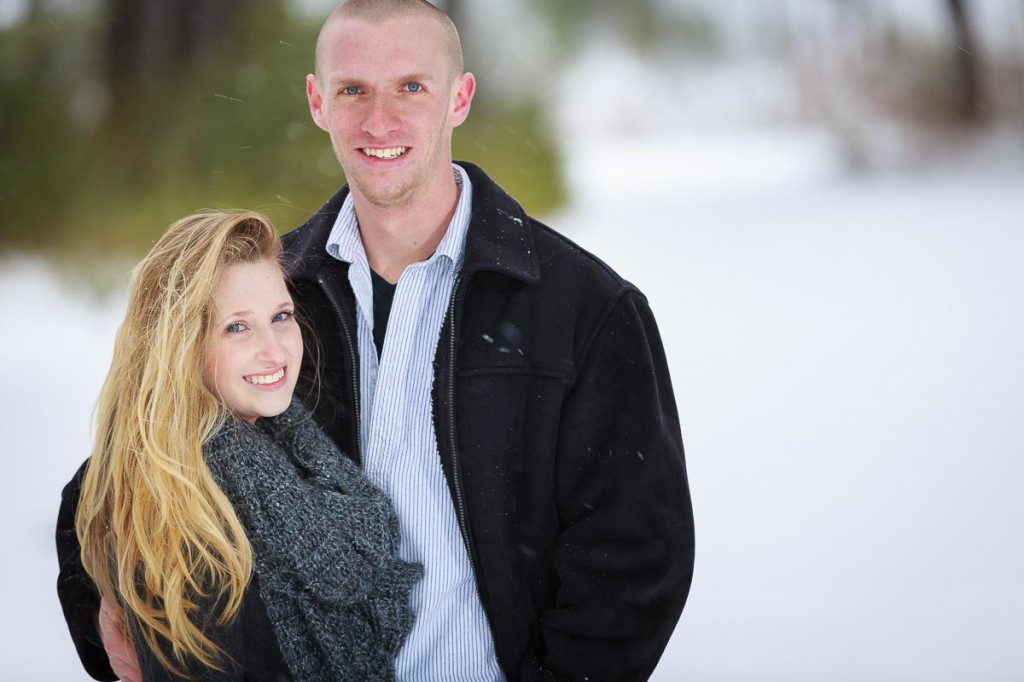 Snowy engagement photos at Look Park Northampton