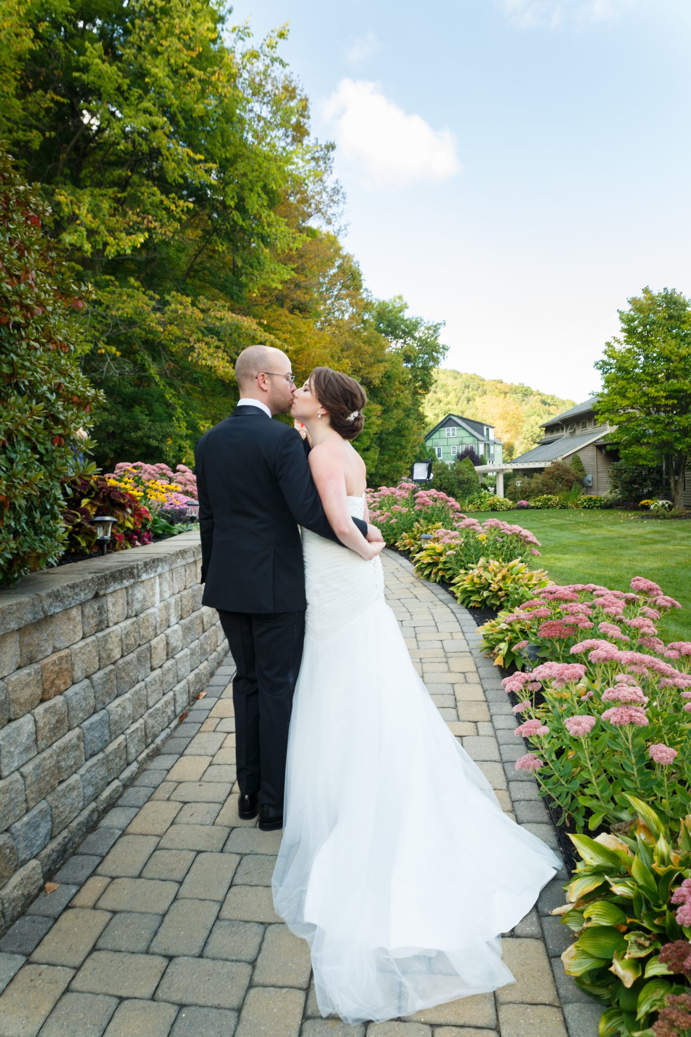 The Mountain Rose Inn weddings28 Wedding couple first kiss after ceremony
