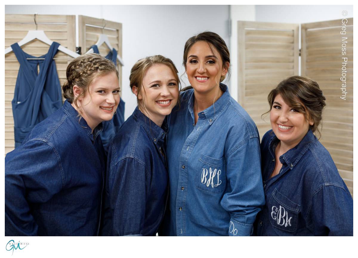 Red Barn Wedding0525 Bride with Bridesmaids in matching shirts
