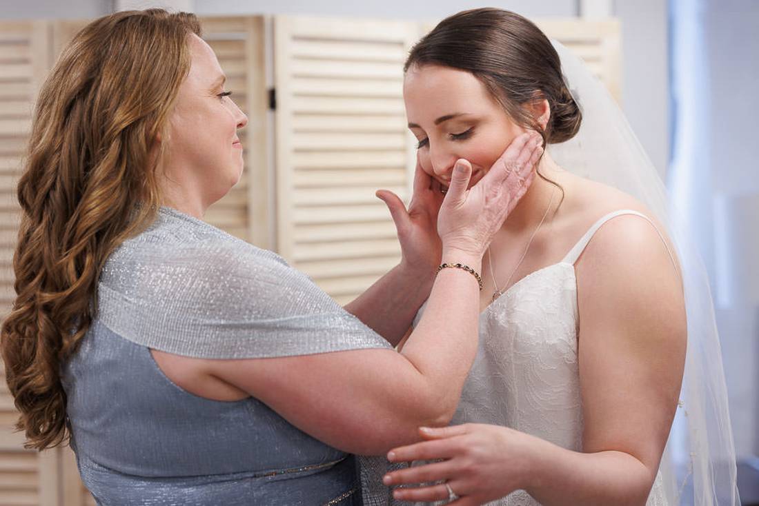 Red Barn Wedding Photography-3 Mother and daughter on wedding day